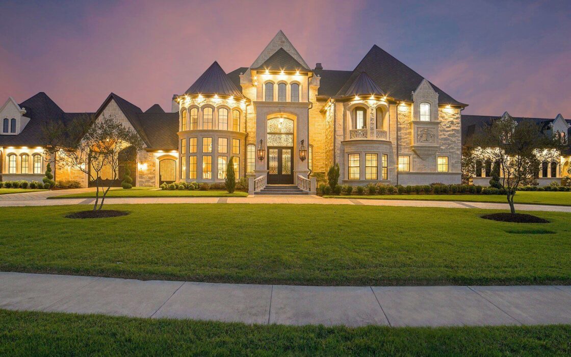 Apartment in 5816 E 12th St Margolin