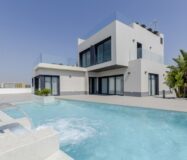 Новые виллы в Кампуморе 250 м от пляжа с бассейном