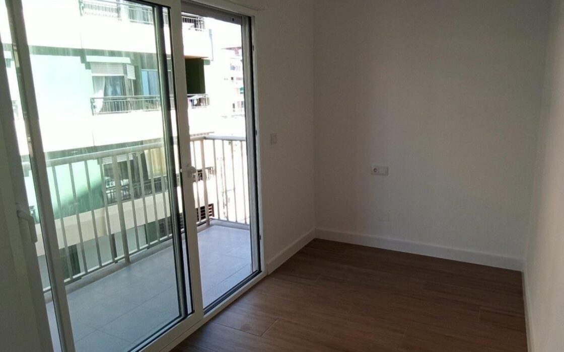 Апартамент 120 кв.м с видом на море в Торревьехе