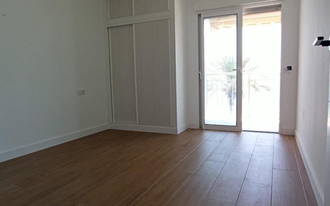 Апартамент 120 кв.м с видом на море в Торревьехе