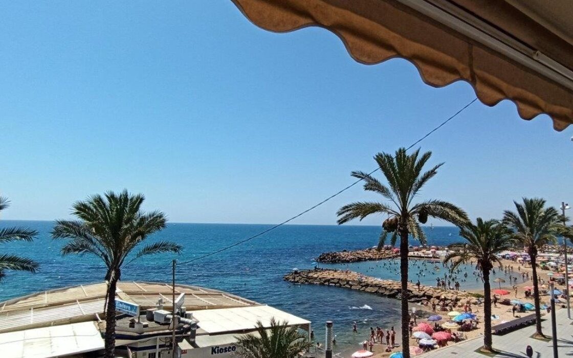 Апартамент 120 кв.м с видом на море в Торревьехе