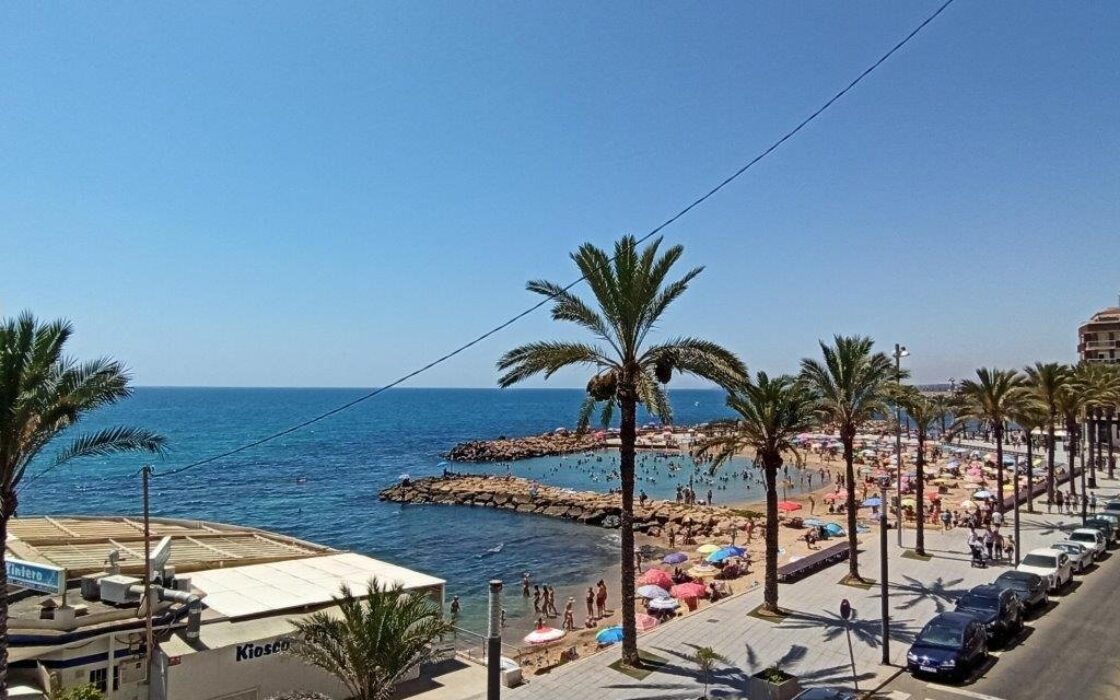 Апартамент 120 кв.м с видом на море в Торревьехе