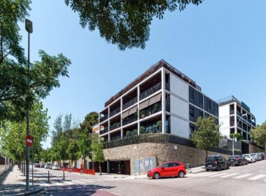 Элитная квартира 300 кв.м с террасой в Педральбесе Барселоны