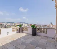 Элитный пентхаус с бассейном на Пасео-де-Грасия, Барселона