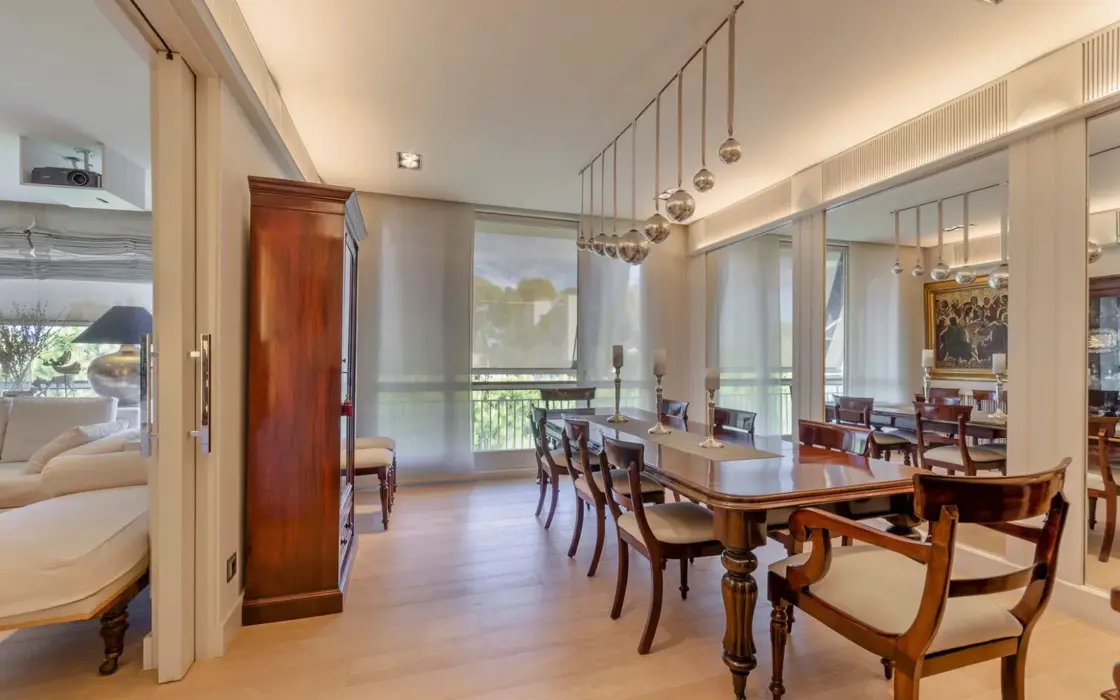 Пентхаус з терасою в Педральбесі, Барселона, 4 спальні