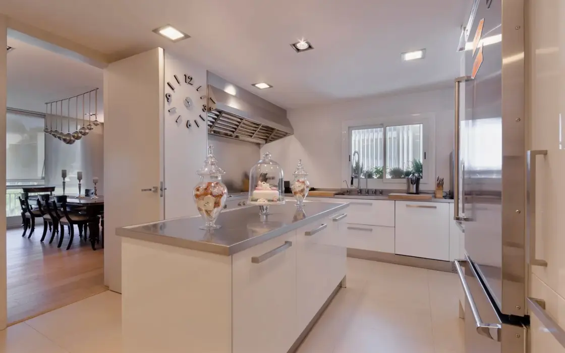 Пентхаус з терасою в Педральбесі, Барселона, 4 спальні