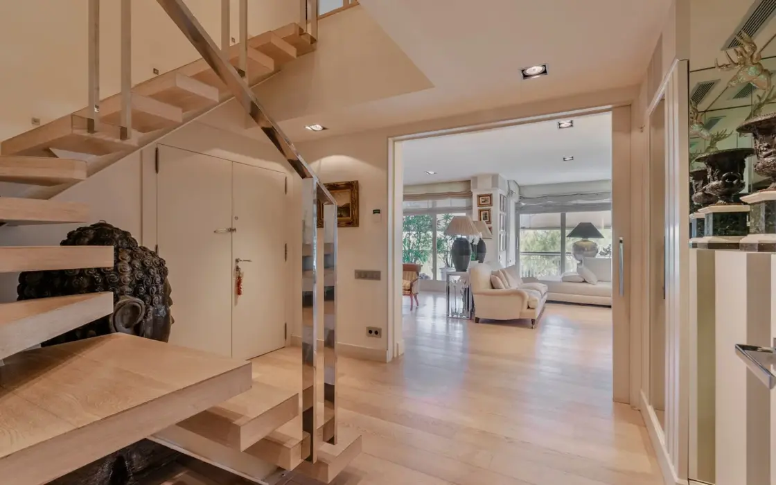 Пентхаус з терасою в Педральбесі, Барселона, 4 спальні