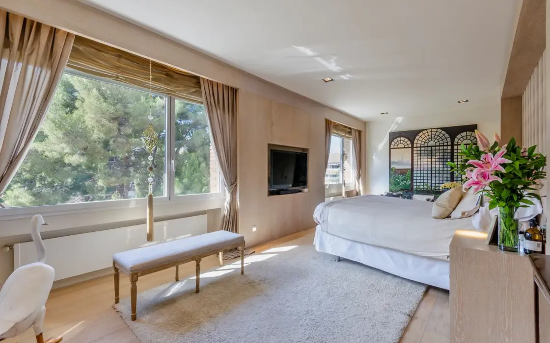 Пентхаус з терасою в Педральбесі, Барселона, 4 спальні