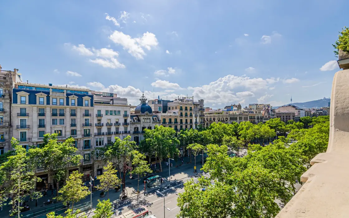 Квартира 260 кв.м на Пасео-де-Грасия в Барселоне с балконом