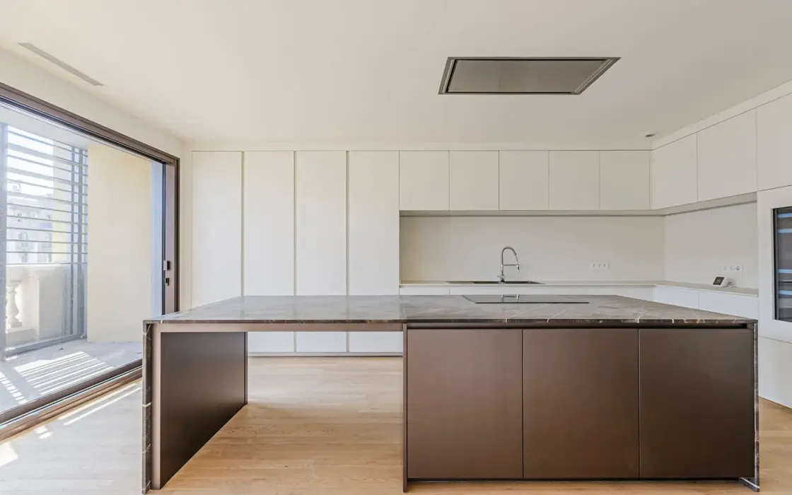 Квартира 260 кв.м на Пасео-де-Грасия в Барселоне с балконом