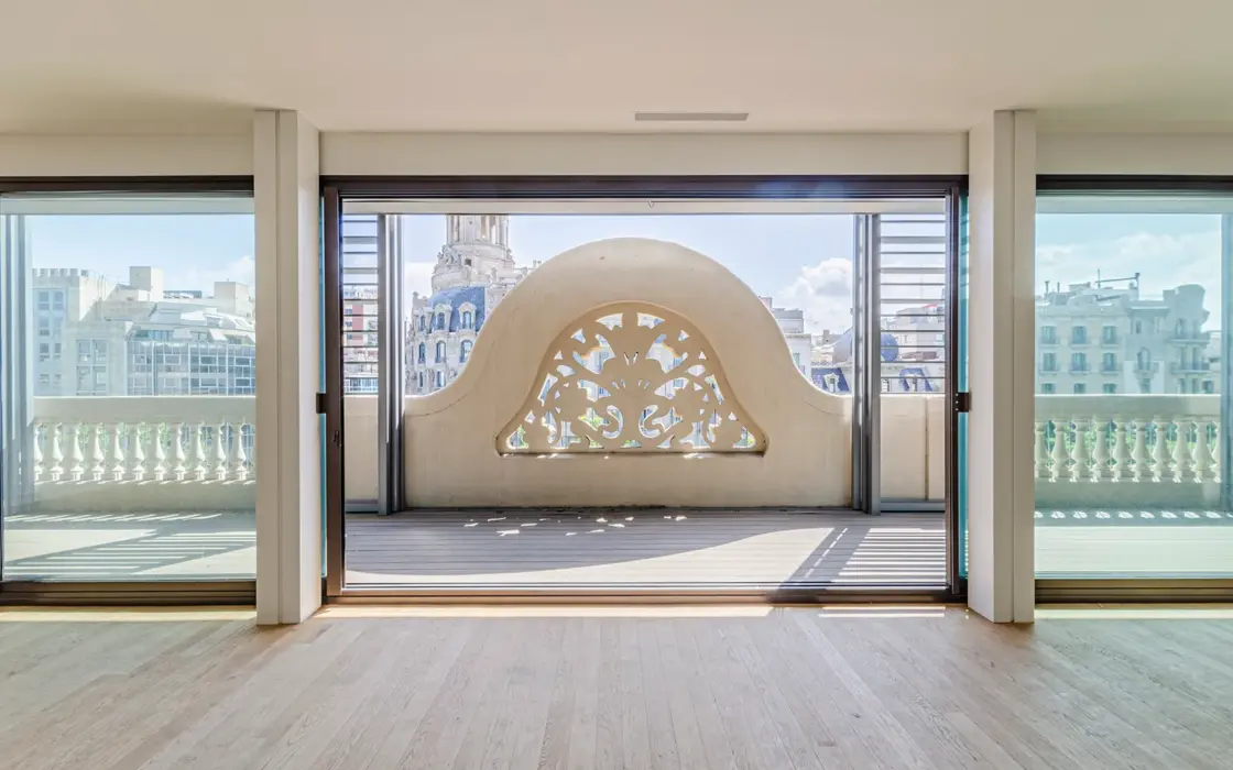 Квартира 260 кв.м на Пасео-де-Грасия в Барселоне с балконом