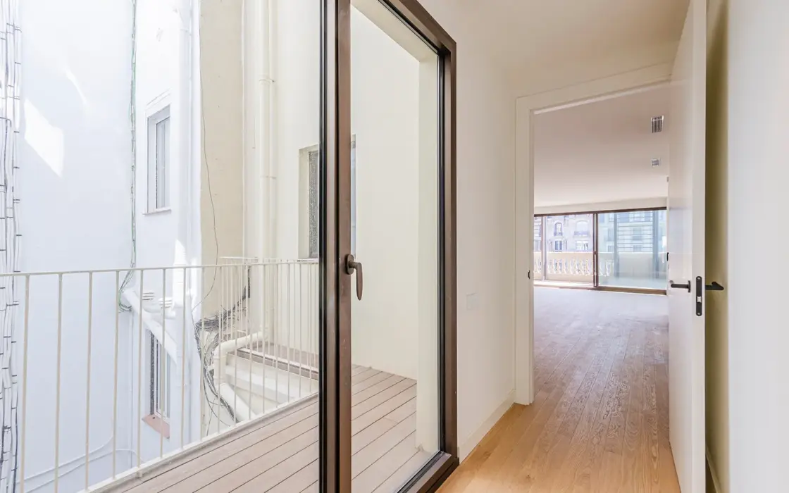 Квартира 260 кв.м на Пасео-де-Грасия в Барселоне с балконом