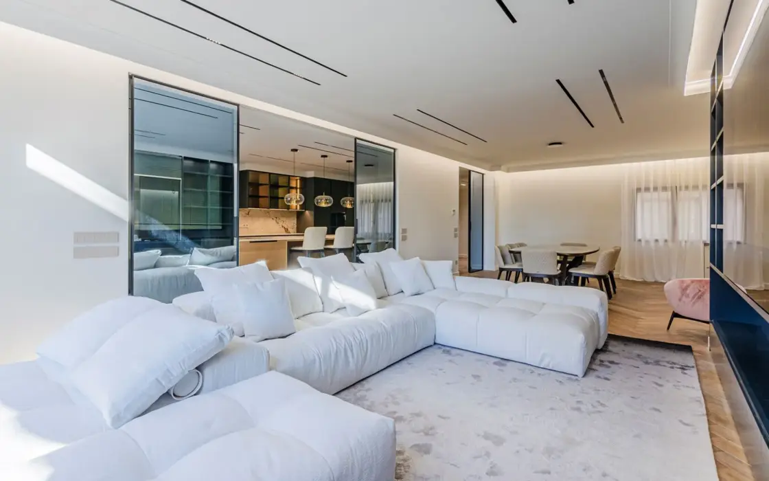 Пентхаус 289 кв.м с террасой в районе Гальвани Барселона