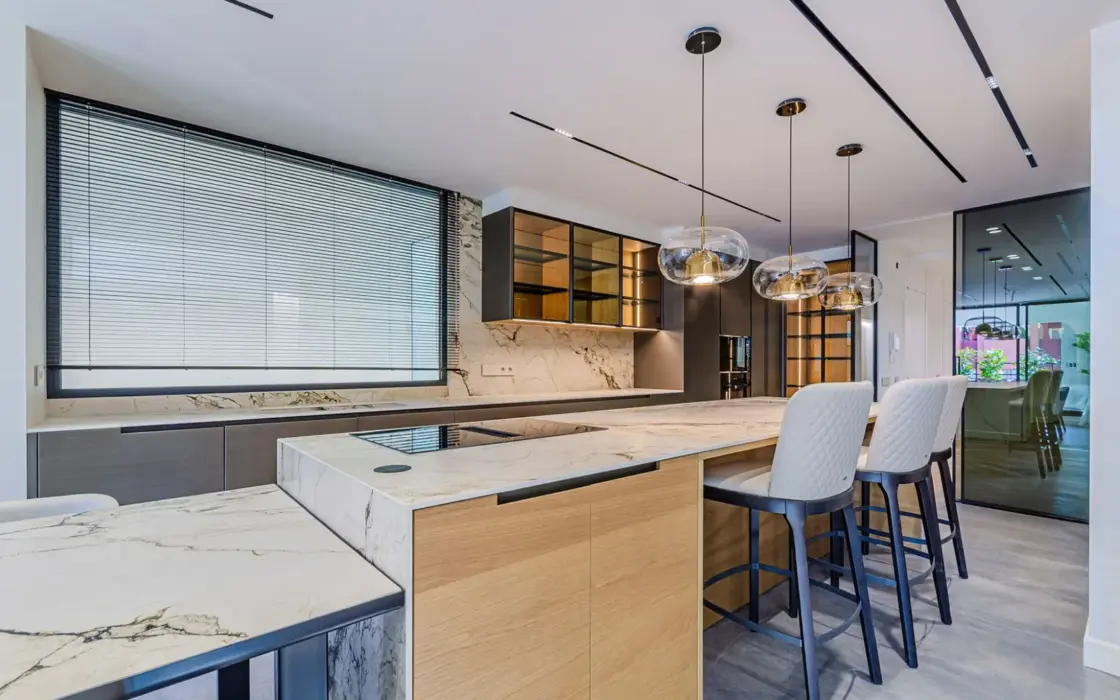 Пентхаус 289 кв.м с террасой в районе Гальвани Барселона