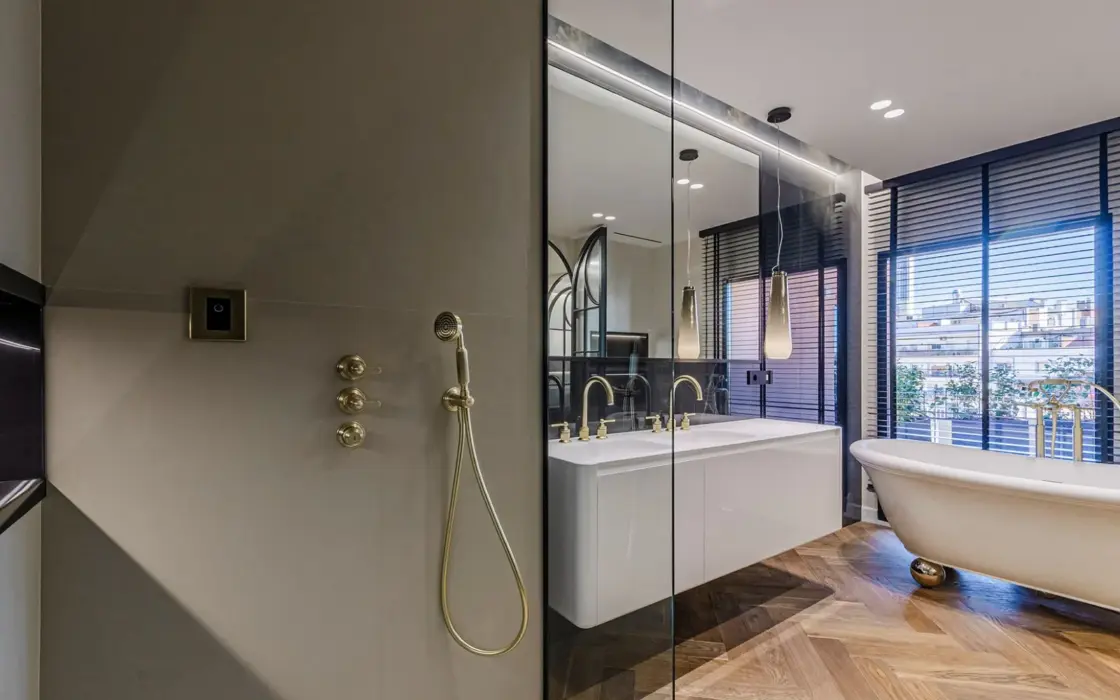 Пентхаус 289 кв.м с террасой в районе Гальвани Барселона