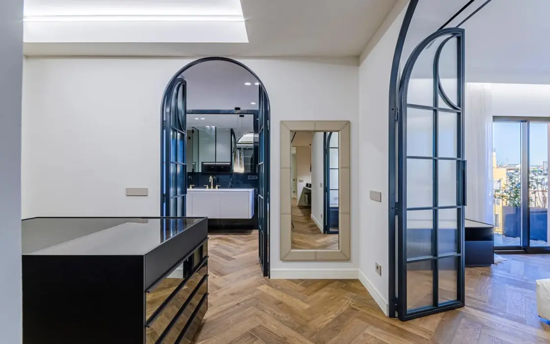 Пентхаус 289 кв.м с террасой в районе Гальвани Барселона