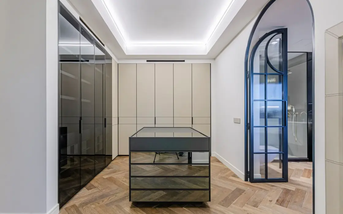 Пентхаус 289 кв.м с террасой в районе Гальвани Барселона