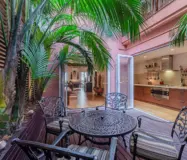 Дуплекс с террасой у Саграды Фамилия, Барселона 2 комнаты 94 кв.м