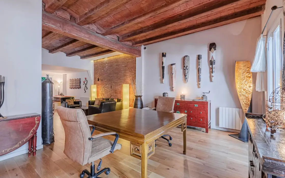 Дуплекс с террасой у Саграды Фамилия, Барселона 2 комнаты 94 кв.м