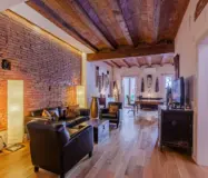 Дуплекс с террасой у Саграды Фамилия, Барселона 2 комнаты 94 кв.м