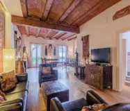 Дуплекс с террасой у Саграды Фамилия, Барселона 2 комнаты 94 кв.м