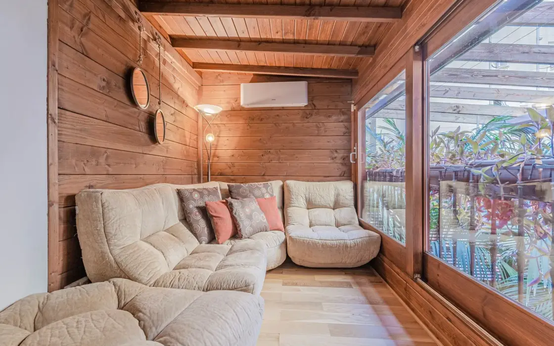 Дуплекс с террасой у Саграды Фамилия, Барселона 2 комнаты 94 кв.м