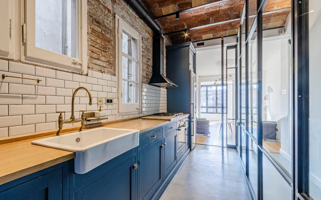 Квартира после ремонта в Эшампле, Барселона, 4 комнаты