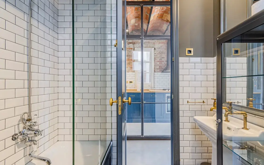 Квартира после ремонта в Эшампле, Барселона, 4 комнаты