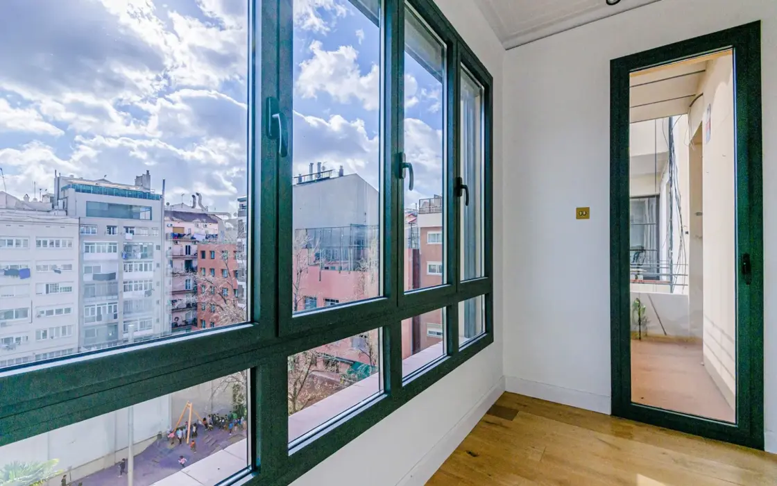 Квартира после ремонта в Эшампле, Барселона, 4 комнаты