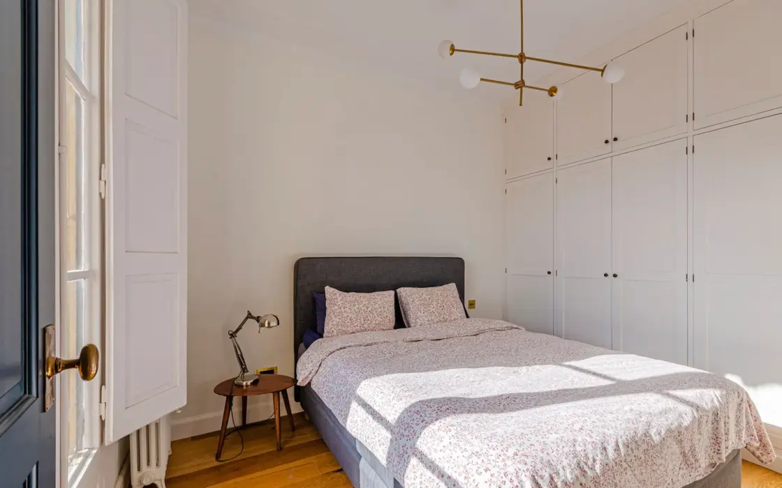 Квартира после ремонта в Эшампле, Барселона, 4 комнаты