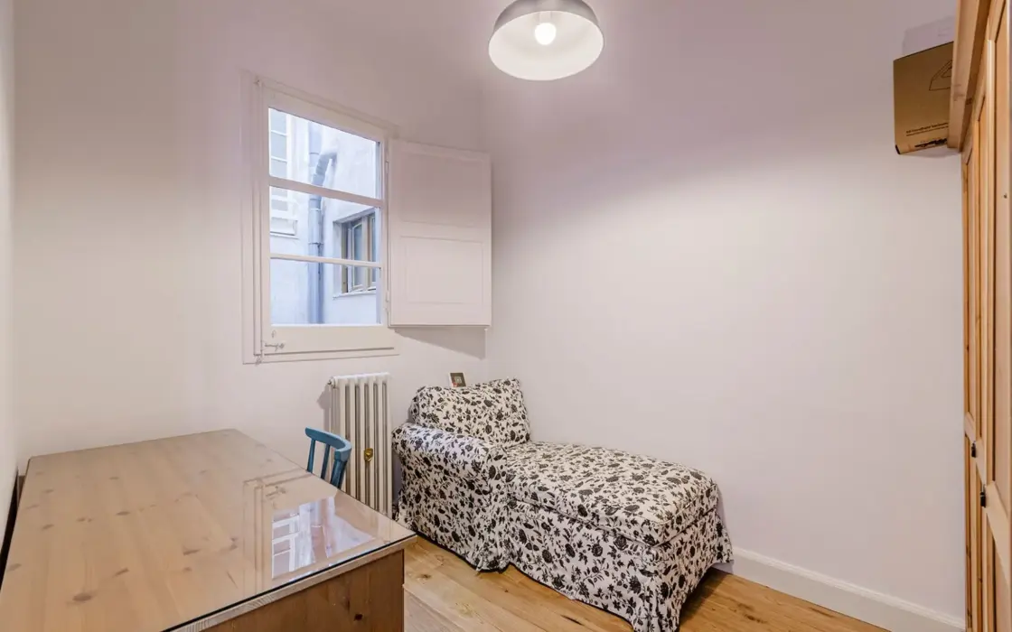 Квартира после ремонта в Эшампле, Барселона, 4 комнаты