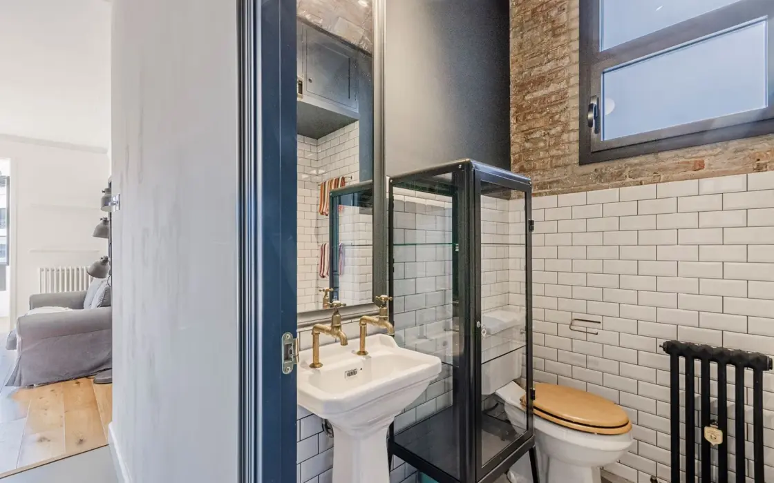 Квартира после ремонта в Эшампле, Барселона, 4 комнаты