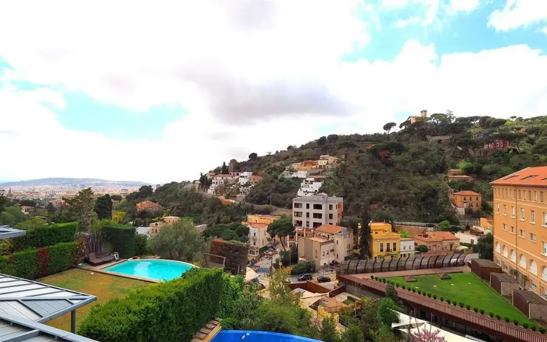 Вілла з басейном у престижній Саррії, 454 кв.м, Барселона