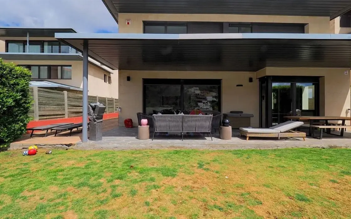 Вілла з басейном у престижній Саррії, 454 кв.м, Барселона