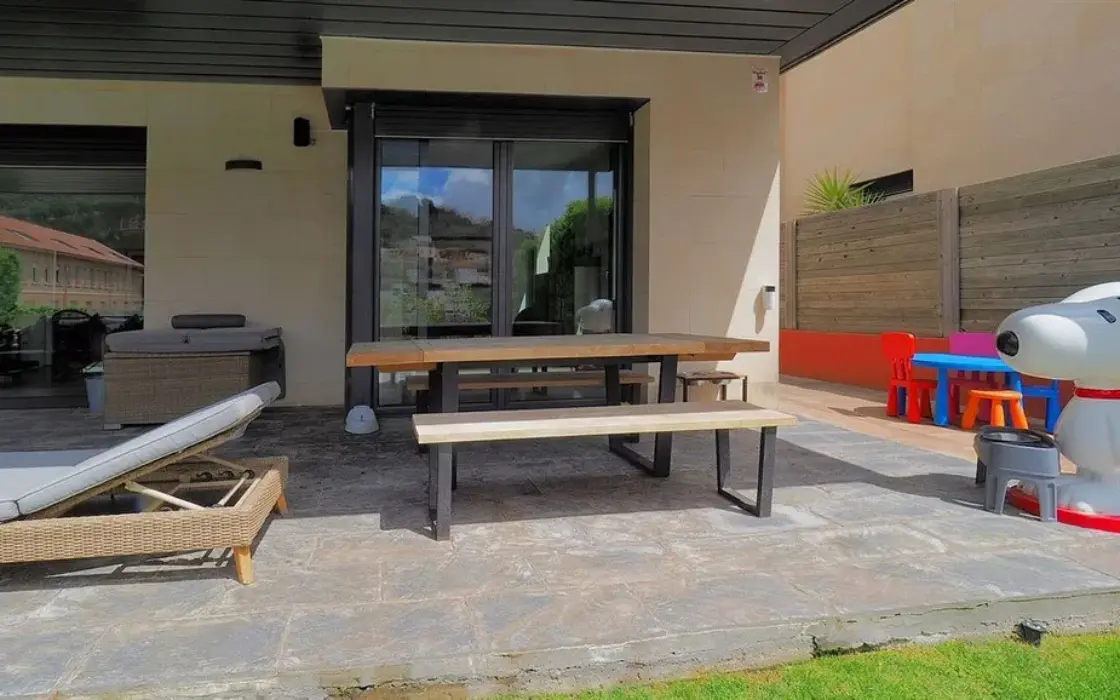 Вілла з басейном у престижній Саррії, 454 кв.м, Барселона