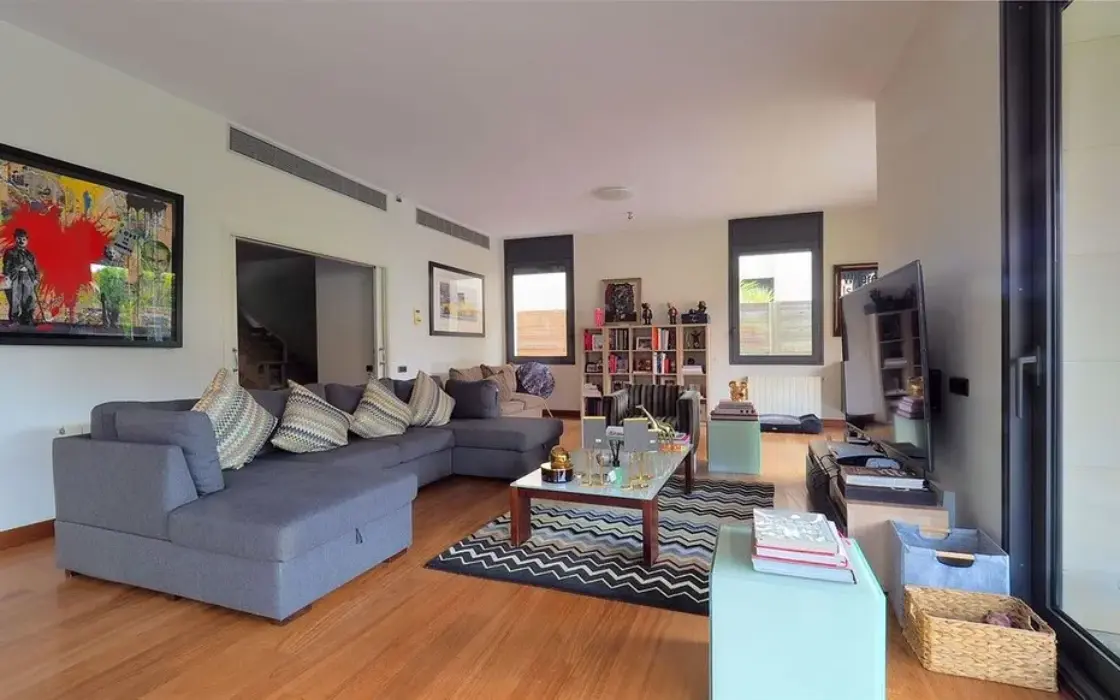 Вілла з басейном у престижній Саррії, 454 кв.м, Барселона