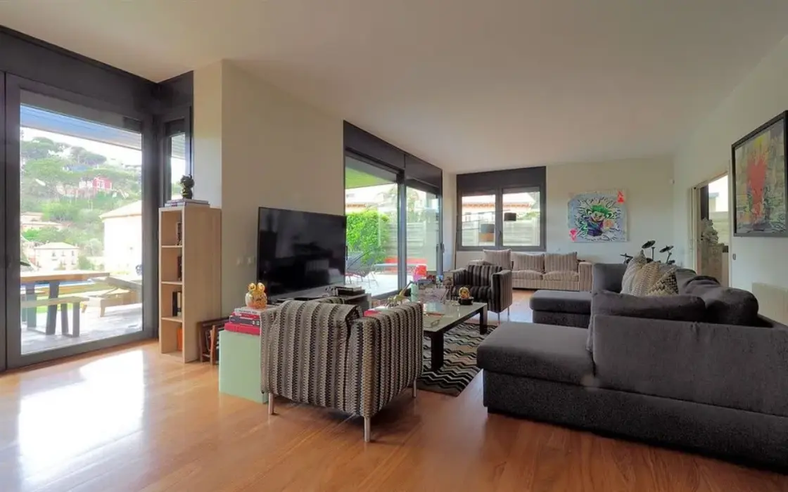 Вілла з басейном у престижній Саррії, 454 кв.м, Барселона