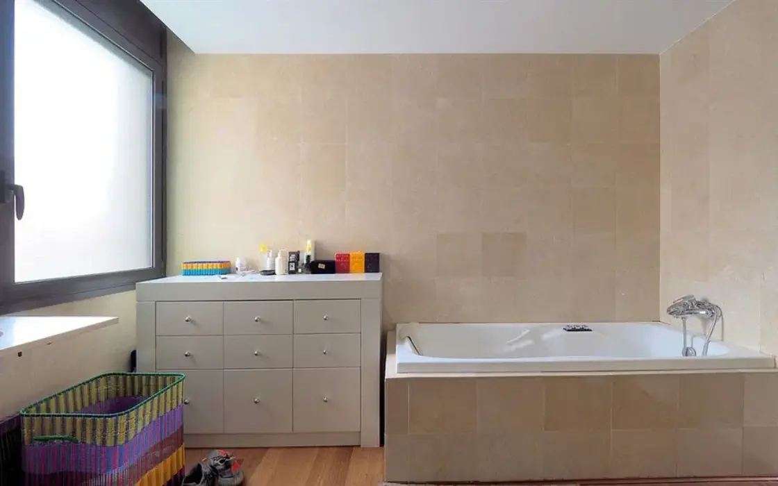 Вілла з басейном у престижній Саррії, 454 кв.м, Барселона