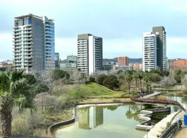 Квартира 103 кв.м на первой линии моря в Барселоне с террасой