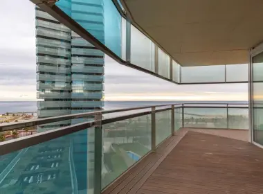 Квартира 100 кв.м з терасою та видом на море в Барселоні