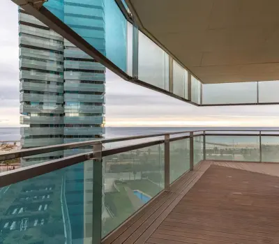 Квартира 100 кв.м з терасою та видом на море в Барселоні