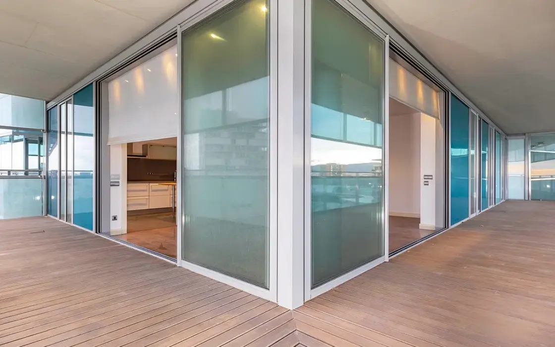 Квартира 100 кв.м з терасою та видом на море в Барселоні