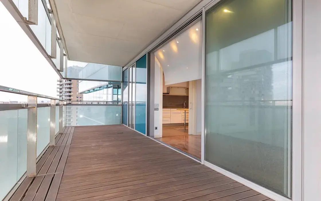 Квартира 100 кв.м з терасою та видом на море в Барселоні