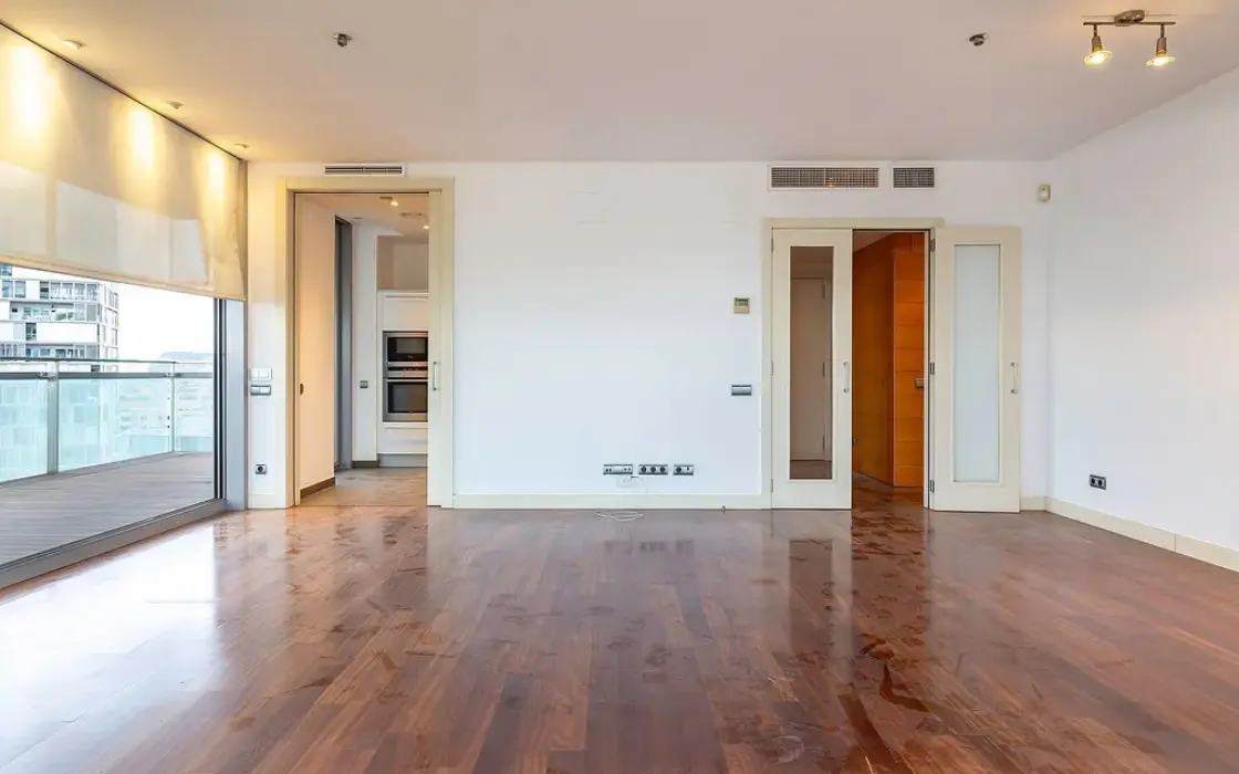 Квартира 100 кв.м з терасою та видом на море в Барселоні