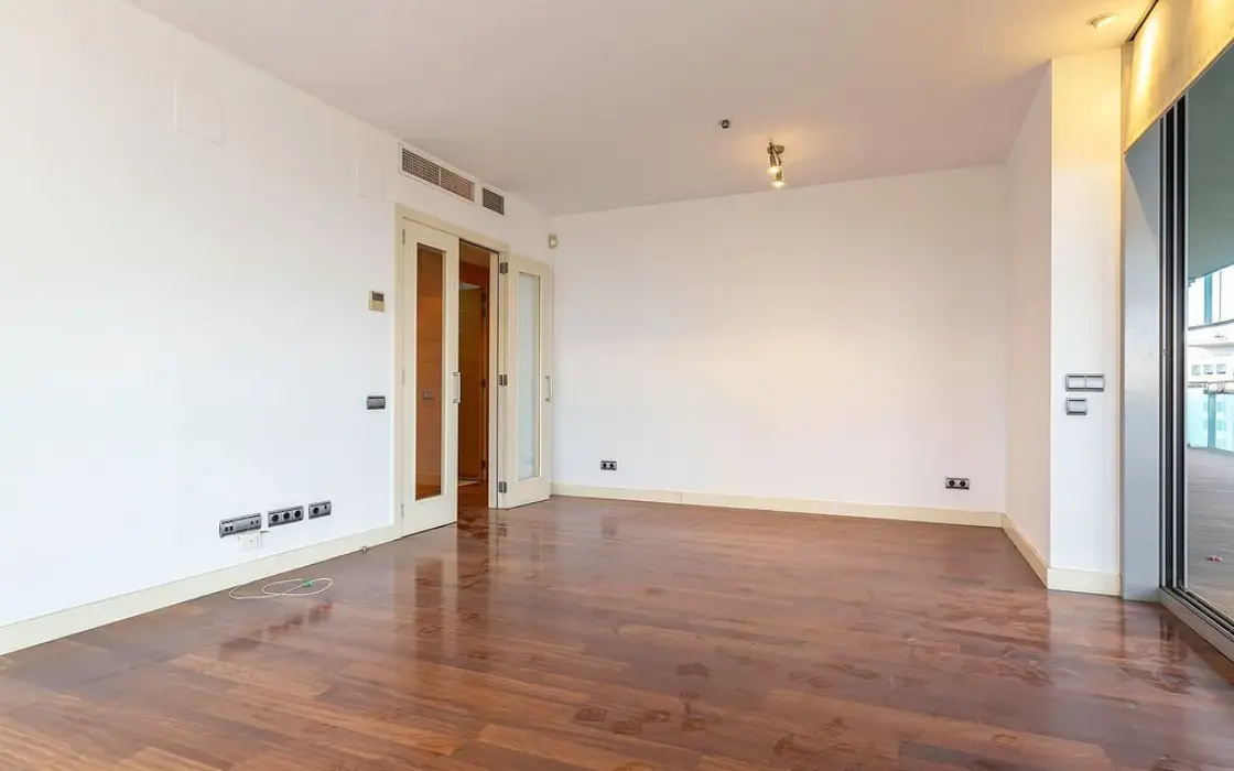 Квартира 100 кв.м з терасою та видом на море в Барселоні