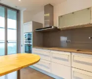 Квартира 100 кв.м з терасою та видом на море в Барселоні