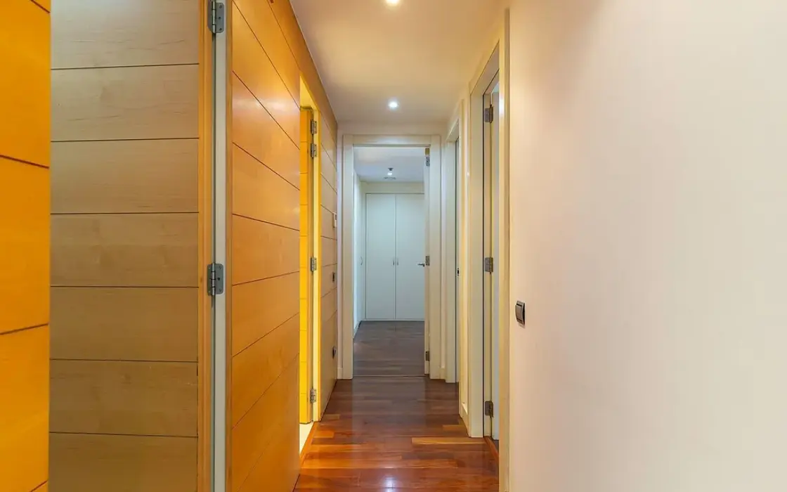 Квартира 100 кв.м з терасою та видом на море в Барселоні