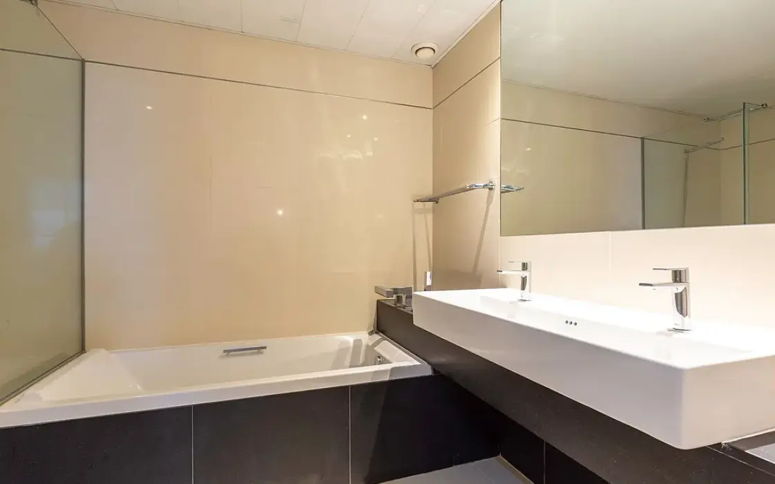 Квартира 100 кв.м з терасою та видом на море в Барселоні