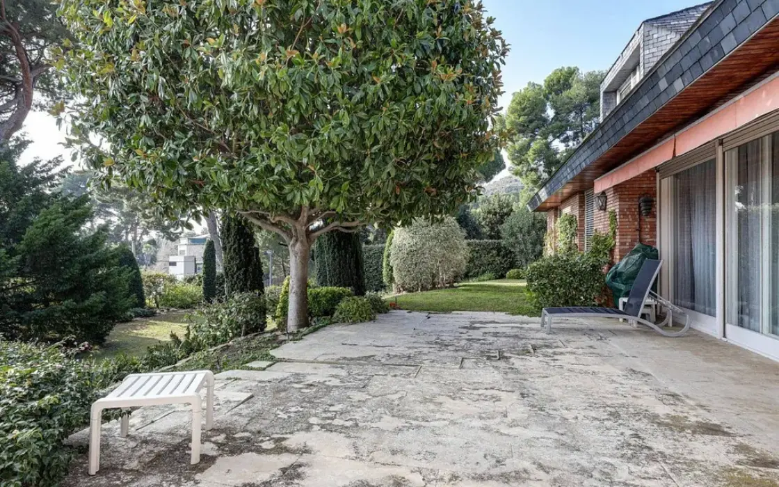 Елітний особняк в Педральбесі, Барселона, 10 спалень, тераса