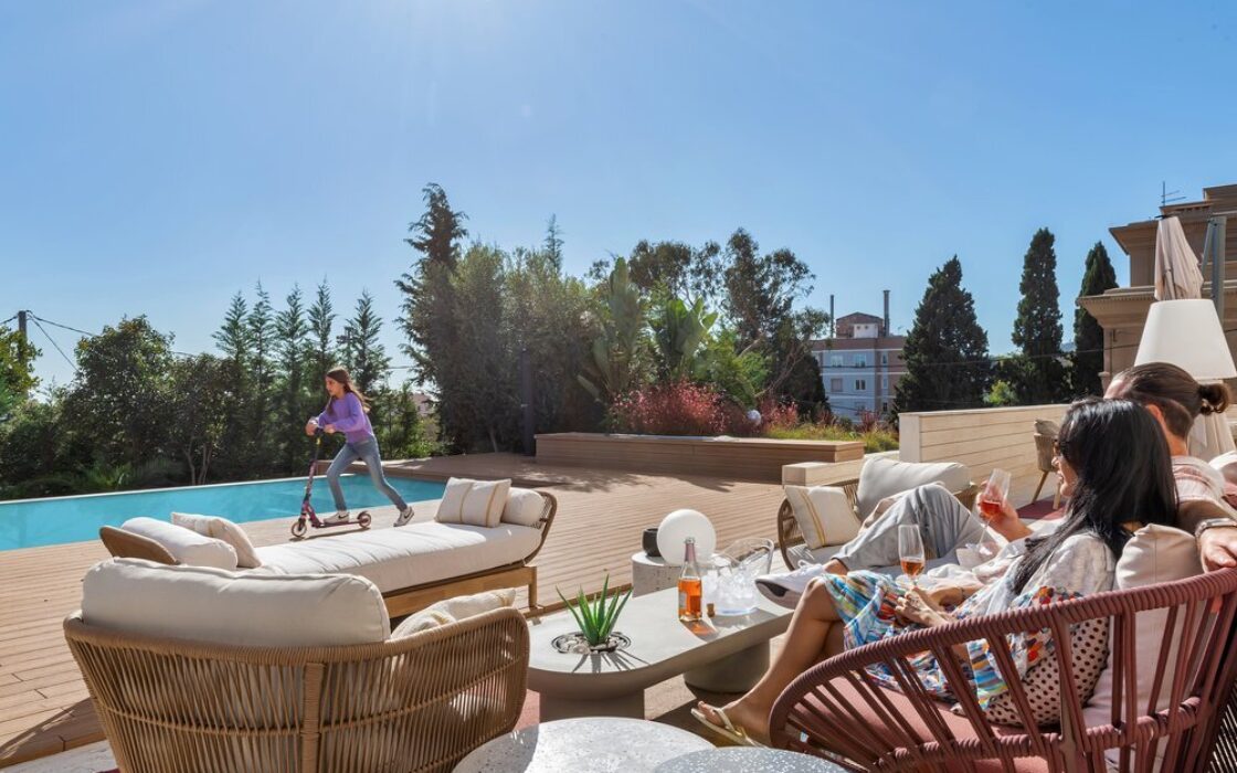 Особняк в Саррії, Барселона, 3 спальні, з басейном